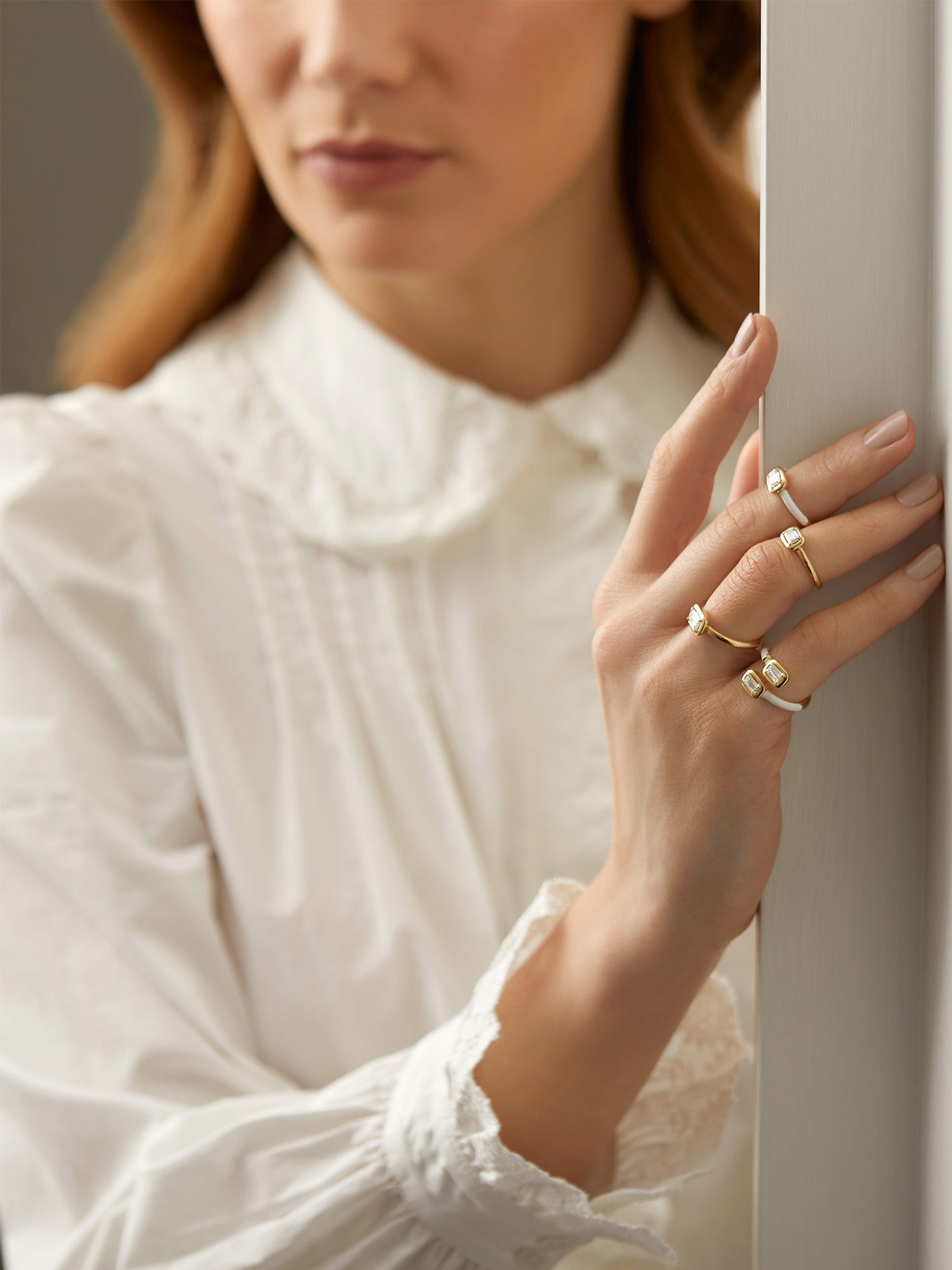 Florentine Ashoka White Enamel Yellow Gold Ring 3 Florentine Ashoka White Enamel Yellow Gold Ring