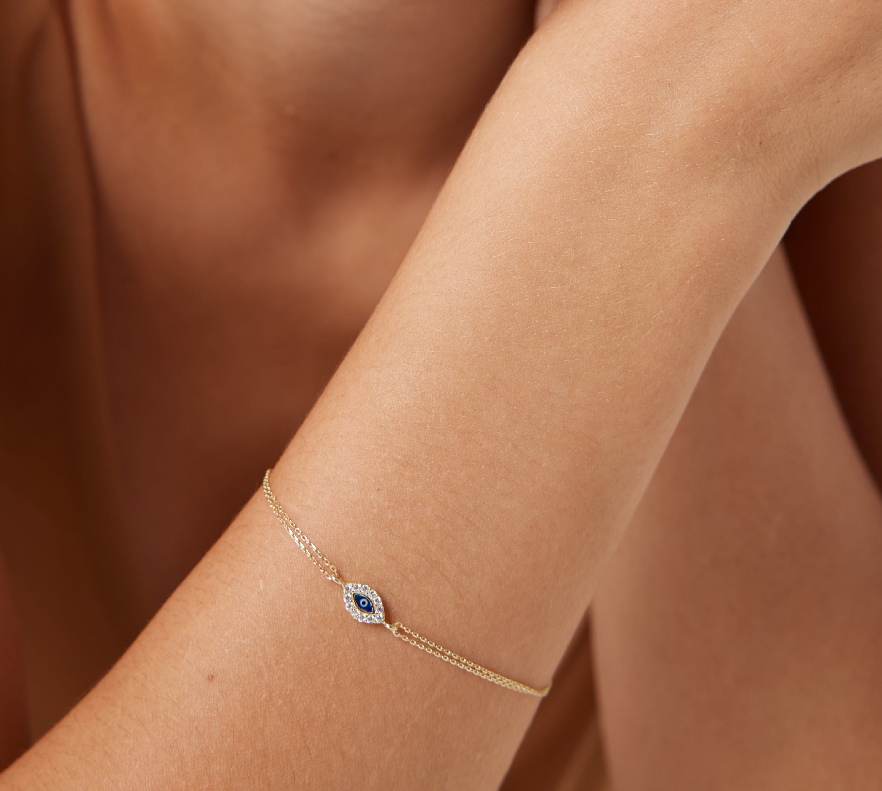14K Yellow Gold Minimalist Eye Shape Evil Eye Bracelet