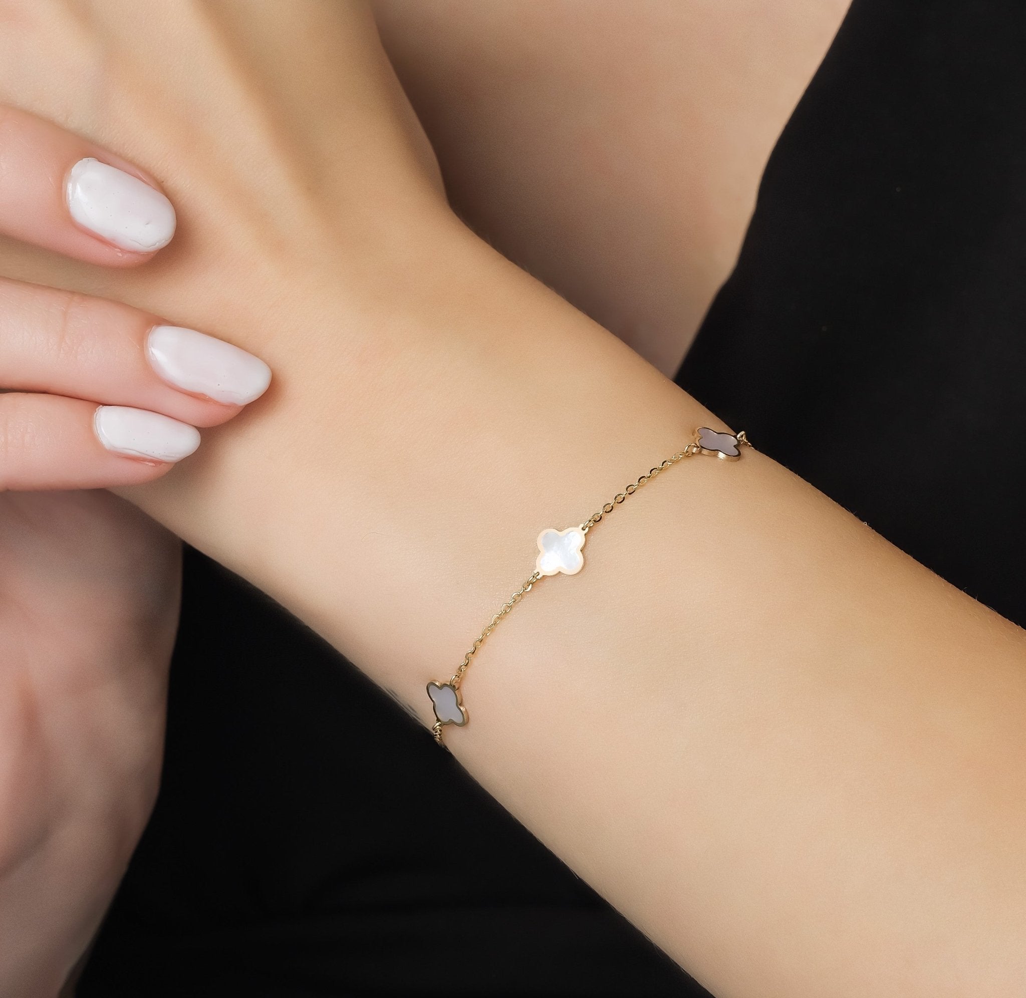 14K Solid Yellow Gold Mother Of Pearl Four Leaf Clover Bracelet