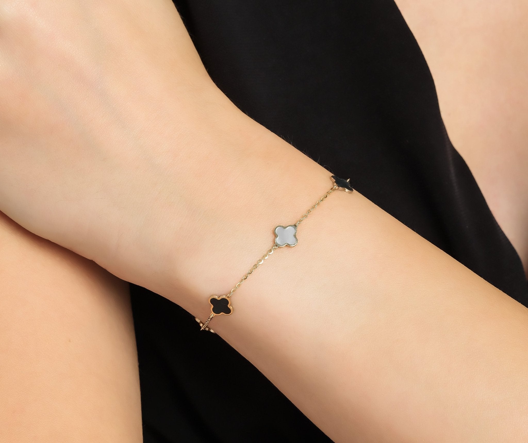 14K Solid Yellow Gold Mother Of Pearl and Onyx Four Leaf Clover Bracelet