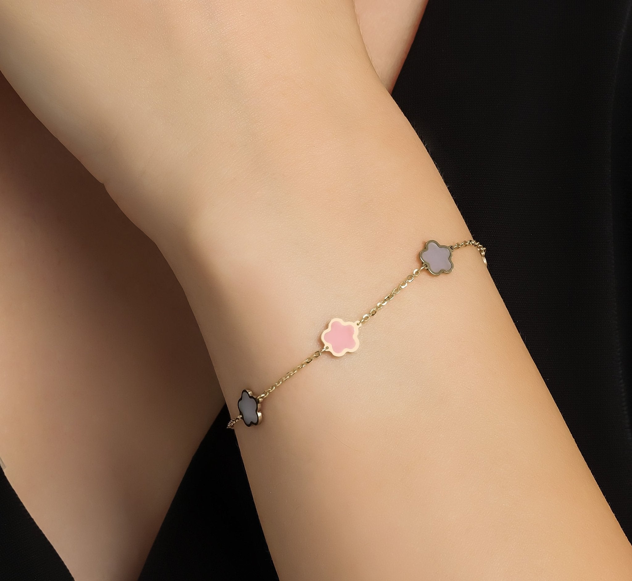 14K Yellow Gold Daisy Station Pink and Mother of Pearl Bracelet