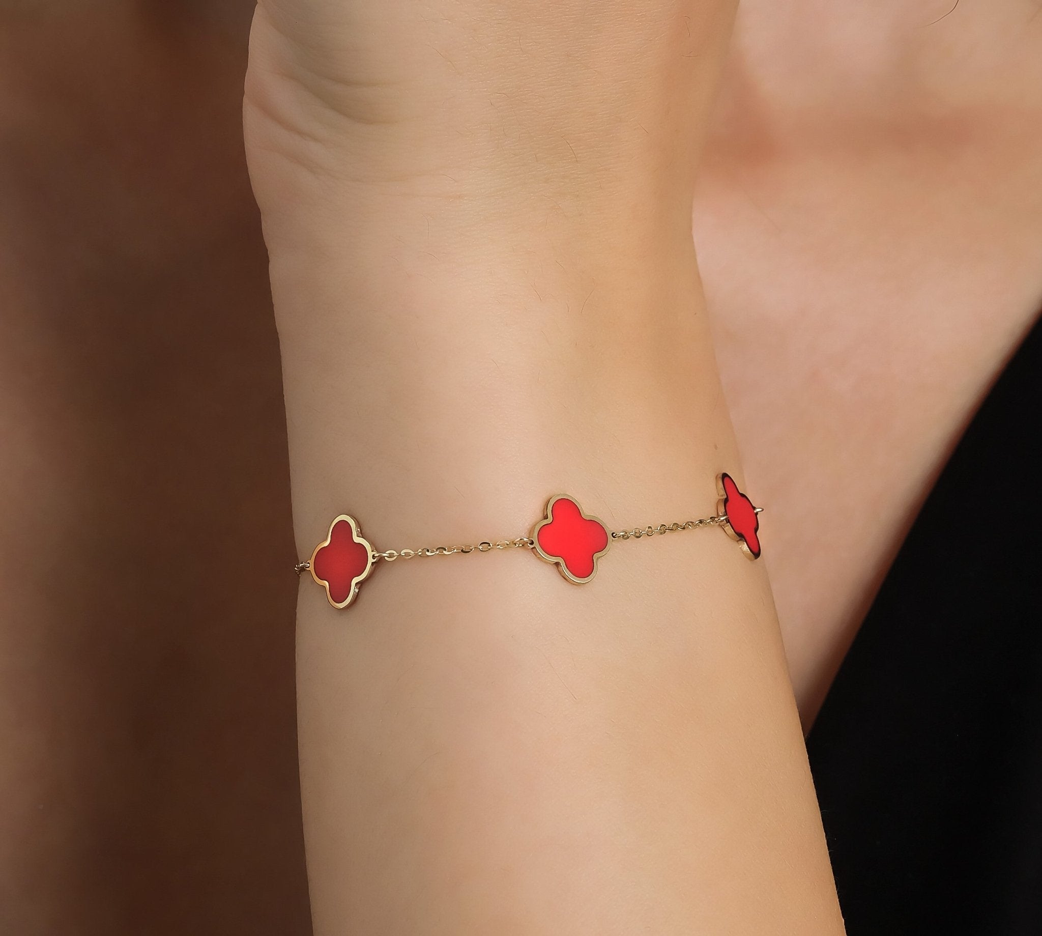 14K Solid Yellow Gold Red Coral Four Leaf Clover Bracelet