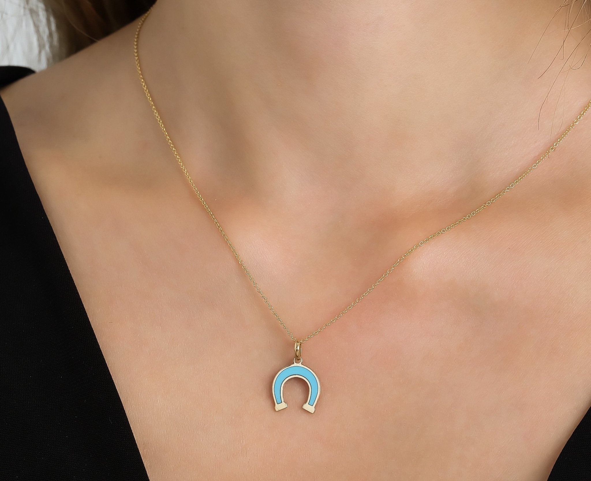 14K Yellow Gold Turquoise Horseshoe Necklace