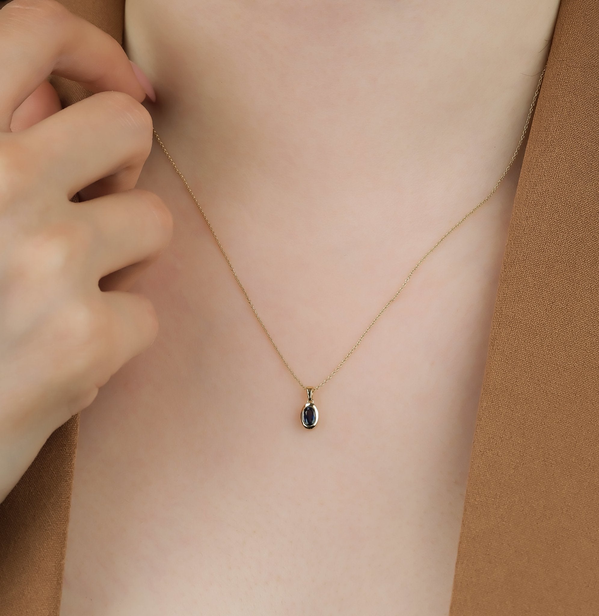 14K Gold Natural Solitaire Sapphire Necklace
