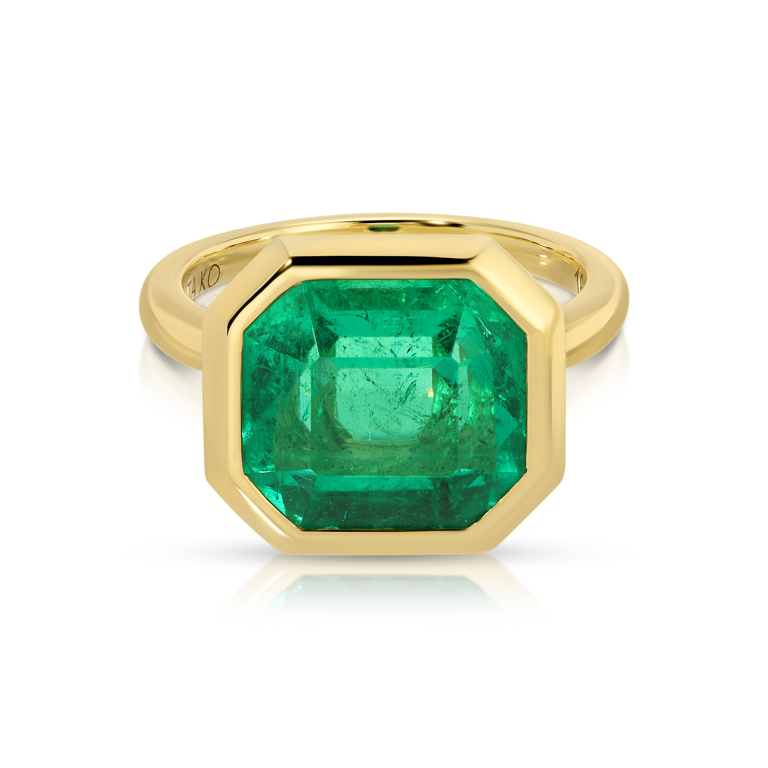 EMERALD CUT BEZELED EMERALD RING